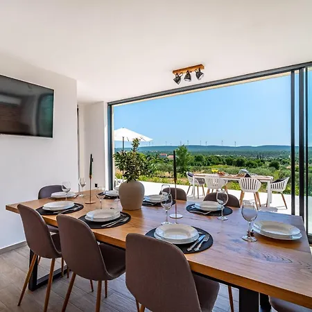 Villa Matea - Heated Pool, Peace, View Pridraga Exterior photo