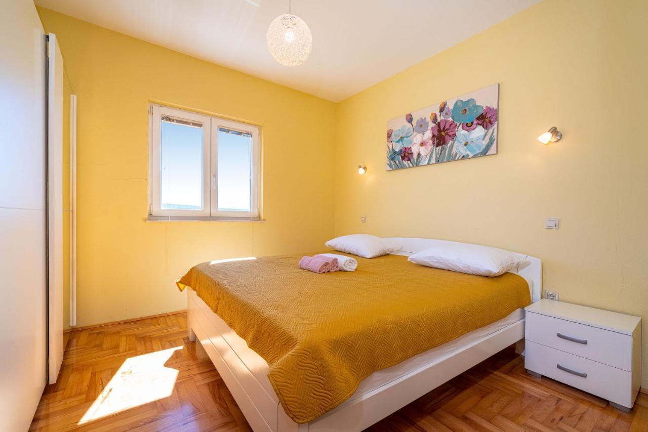 Villa Villa Matea - Heated Pool, Peace, View Pridraga