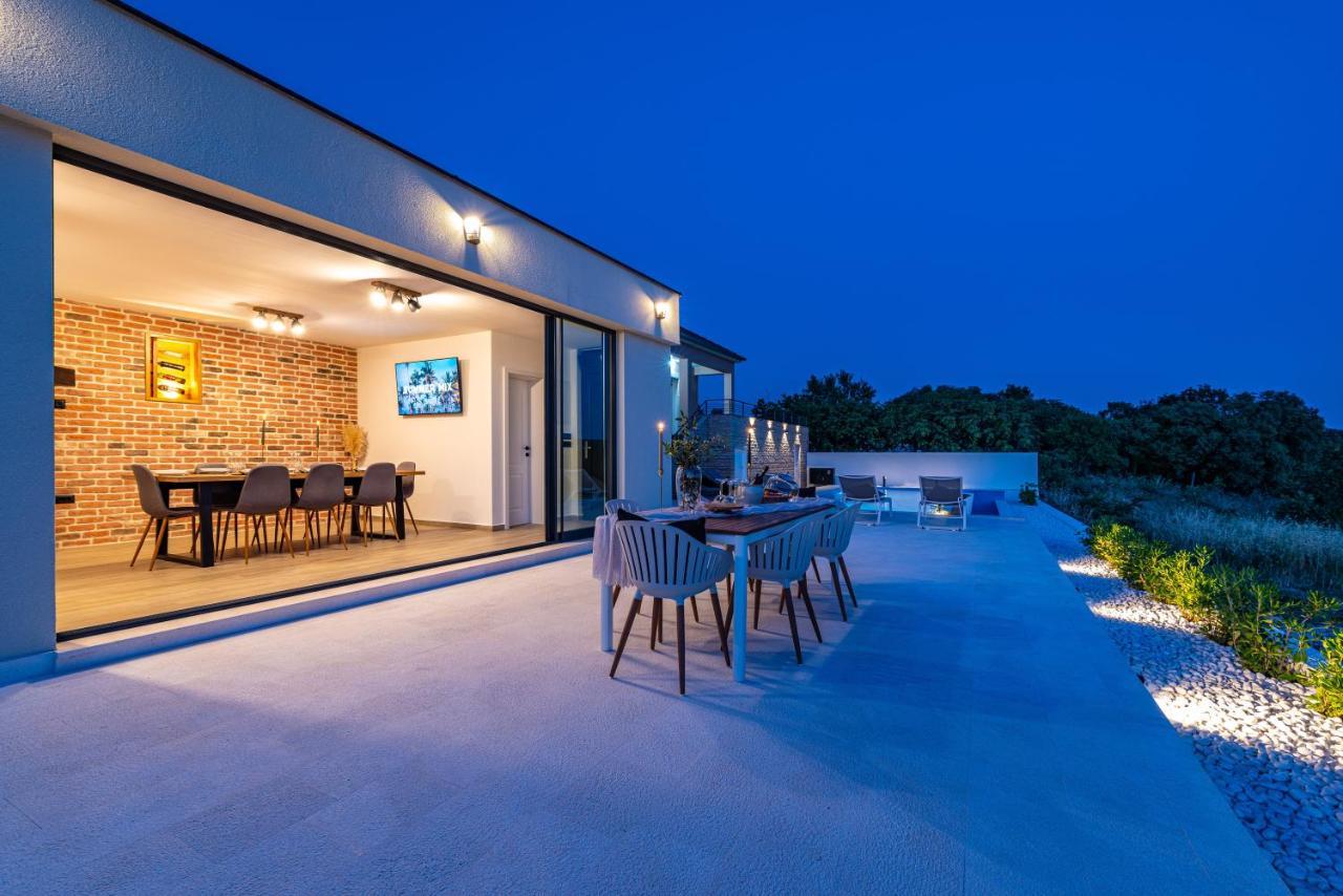 Villa Matea - Heated Pool, Peace, View * Pridraga