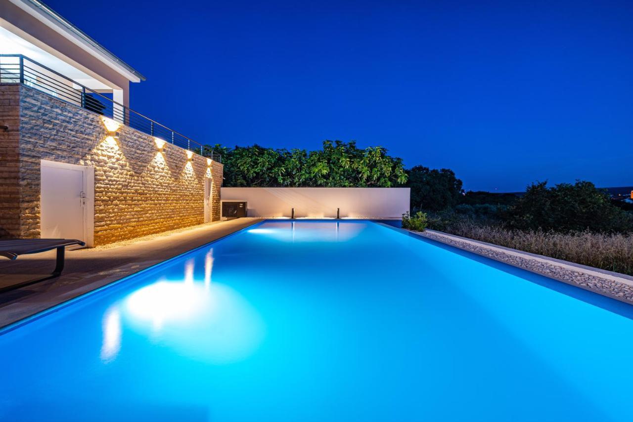 Villa Villa Matea - Heated Pool, Peace, View Pridraga