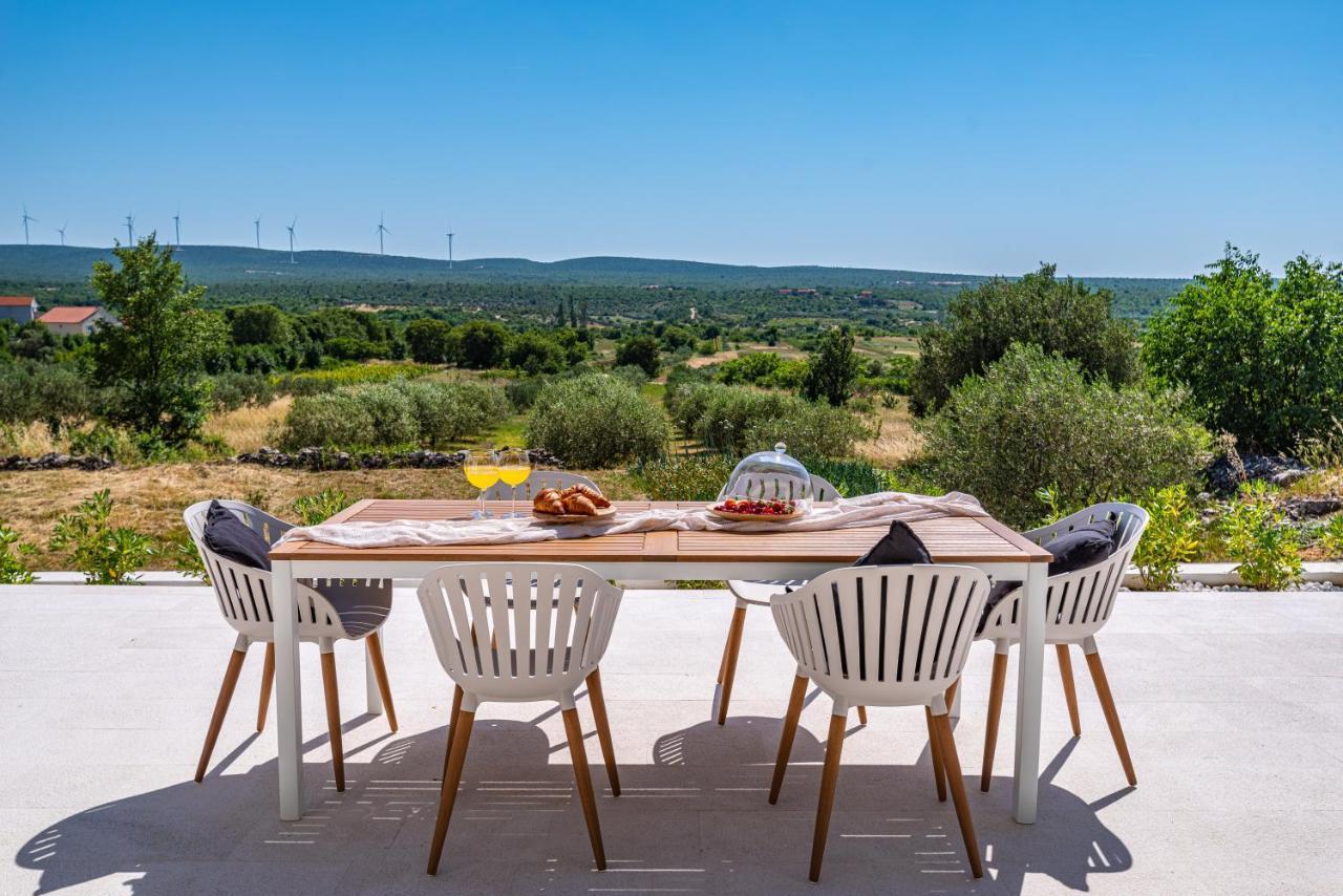 Villa Villa Matea - Heated Pool, Peace, View Pridraga