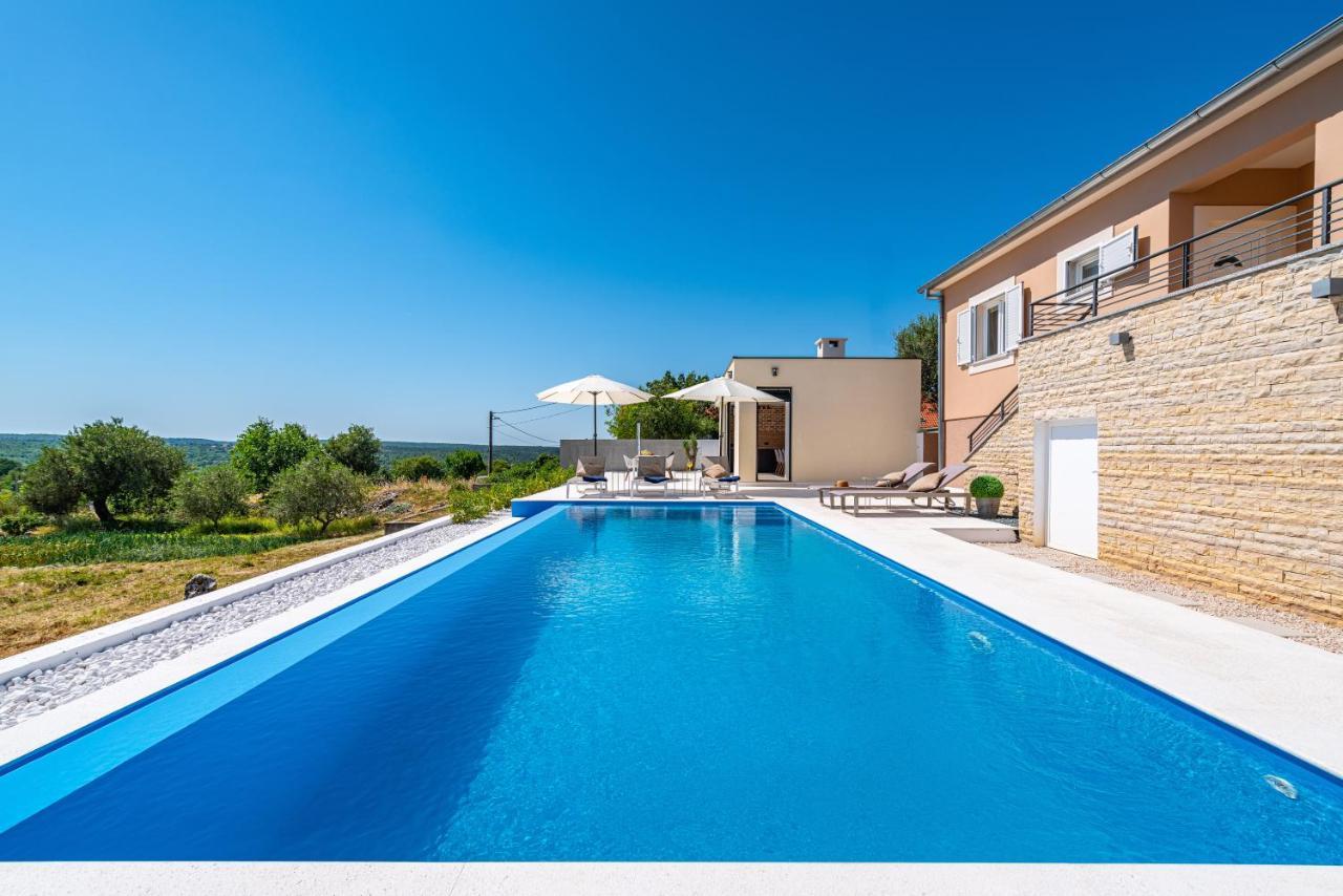 Villa Matea - Heated Pool, Peace, View * Pridraga