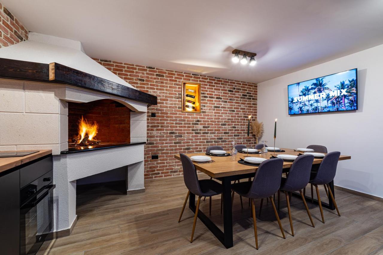Villa Matea - Heated Pool, Peace, View Villa Pridraga